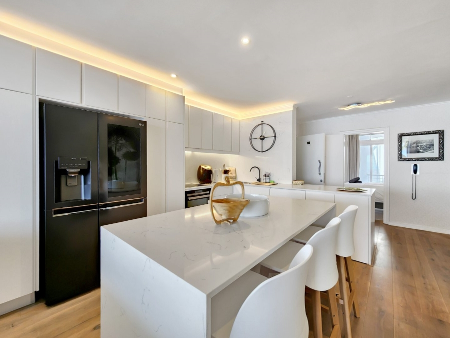 3 Bedroom Property for Sale in Mouille Point Western Cape